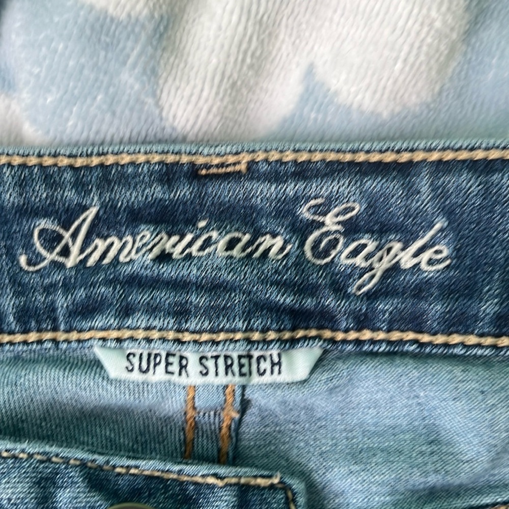 American Eagle, favorite boyfriend style, size 8 jeans